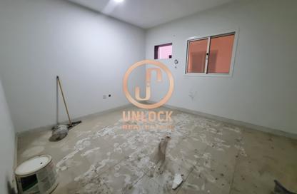Staff Accommodation - Studio - 7+ Bathrooms for rent in Industrial Area - Industrial Area - Doha