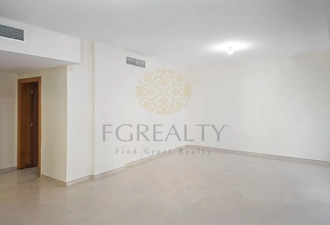 62693000 - Property Main Image
