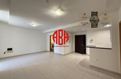 Apartment - 1 Bedroom - 2 Bathrooms for rent in West Bay Tower - West Bay - West Bay - Doha Apartment - 1 Bedroom - 2 Bathrooms for rent in West Bay Tower - West Bay - West Bay - Doha