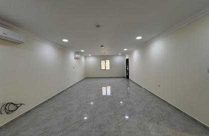 Villa - 6 Bedrooms - 6 Bathrooms for rent in Umm Salal Mahammad - Umm Salal City - Doha