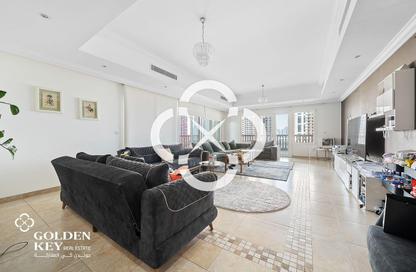 Apartment - 3 Bedrooms - 4 Bathrooms for sale in West Porto Drive - Porto Arabia - The Pearl Island - Doha