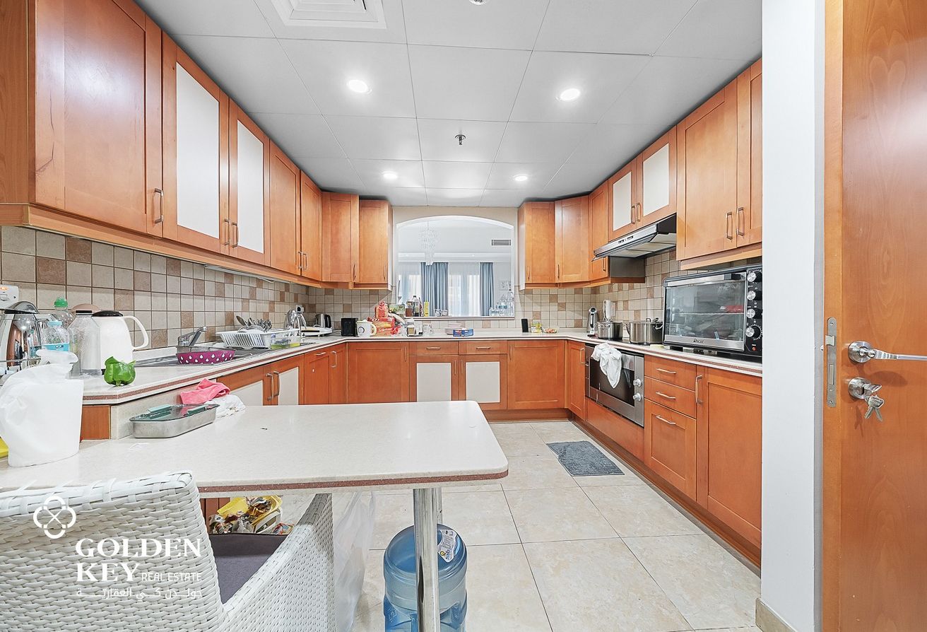 Big Layout | 3BR with Balcony and Sea View