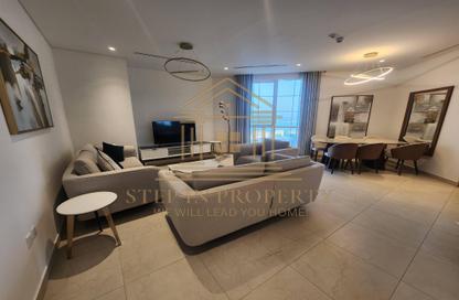 Apartment - 2 Bedrooms - 4 Bathrooms for rent in Floresta Gardens - Floresta Gardens - The Pearl Island - Doha