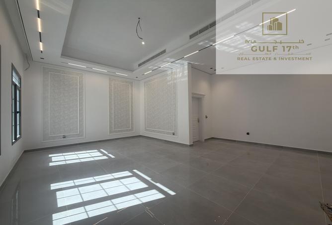57085561 - Property Image 3