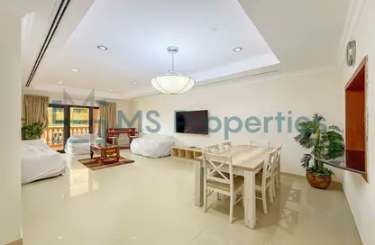 Apartment - 1 Bedroom - 2 Bathrooms for rent in East Porto Drive - Porto Arabia - The Pearl Island - Doha