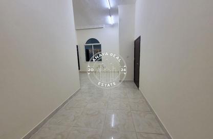 Villa - 1 Bedroom - 1 Bathroom for rent in Umm Al Seneem Street - Ain Khaled - Doha