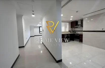 Apartment - 2 Bedrooms - 3 Bathrooms for rent in Tower 13 - Porto Arabia - The Pearl Island - Doha