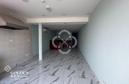 Retail - Studio for rent in Salwa Commercial Building - Salwa Road - Doha