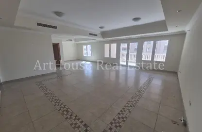 شقة - 3 غرف نوم - 5 حمامات للايجار في طريق بورتو الغربي - بورتو أرابيا - جزيرة اللؤلؤة - الدوحة