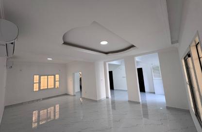 Villa - 6 - 6 for rent in Esghawa - Doha
