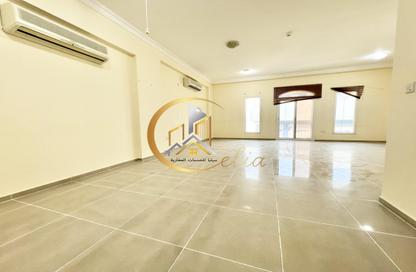 Compound - 2 Bedrooms - 3 Bathrooms for rent in Street 870 - Al Duhail South - Al Duhail - Doha