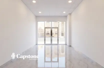 Shop - Studio - 2 Bathrooms for rent in Al Doha Plaza - Al Sadd - Al Sadd - Doha