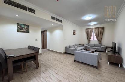 Apartment - 2 Bedrooms - 2 Bathrooms for rent in Umm Ghwailina Comm - Umm Ghuwalina - Umm Ghuwailina - Doha