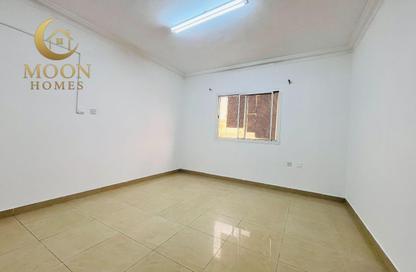 Apartment - 1 Bedroom - 1 Bathroom for rent in Umm Ghwailina Comm - Umm Ghuwalina - Umm Ghuwailina - Doha