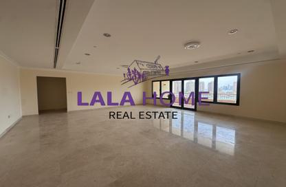 Apartment - 3 Bedrooms - 4 Bathrooms for rent in West Porto Drive - Porto Arabia - The Pearl Island - Doha