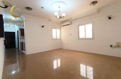 Apartment - 1 Bedroom - 1 Bathroom for rent in Umm Ghuwalina - Umm Ghuwailina - Doha