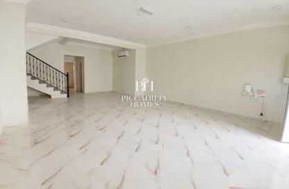 Villa - 5 Bedrooms - 5 Bathrooms for rent in Al Kheesa - Al Kheesa - Umm Salal Mohammed