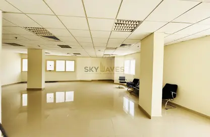 مساحات مكتبية - استوديو - 1 حمام للايجار في شارع البنوك - مشيرب - الدوحة