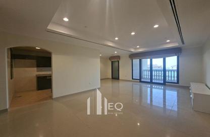 Apartment - 2 Bedrooms - 3 Bathrooms for rent in East Porto Drive - Porto Arabia - The Pearl Island - Doha