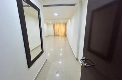 Apartment - 3 Bedrooms - 2 Bathrooms for rent in Al Khayareen Tower - Old Salata - Salata - Doha
