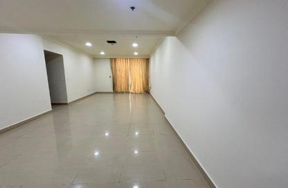 Apartment - 3 Bedrooms - 2 Bathrooms for rent in Al Khayareen Tower - Old Salata - Salata - Doha