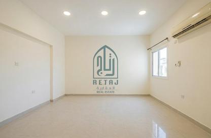 Apartment - 3 Bedrooms - 3 Bathrooms for rent in Salaja Street - Doha Al Jadeed - Doha