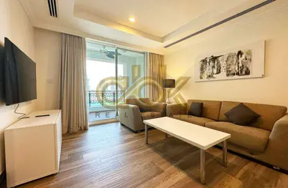 شقة - غرفة نوم - 2 حمامات للايجار في فيفا غرب - فيفا بحرية - جزيرة اللؤلؤة - الدوحة