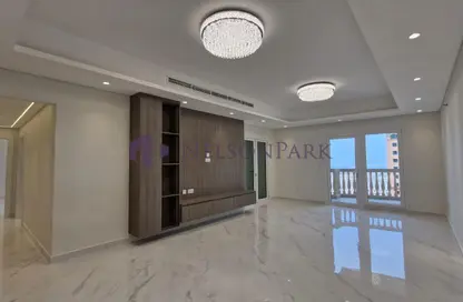 Apartment - 2 Bedrooms - 3 Bathrooms for sale in West Porto Drive - Porto Arabia - The Pearl Island - Doha