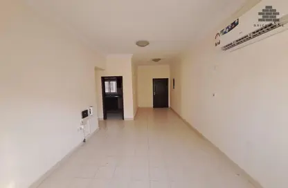 Apartment - 2 Bedrooms - 1 Bathroom for rent in Al Jazeera Street - Fereej Bin Mahmoud North - Fereej Bin Mahmoud - Doha