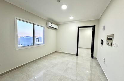 Apartment - 1 Bedroom - 1 Bathroom for rent in Old Airport Road - Old Airport Road - Doha Apartment - 1 Bedroom - 1 Bathroom for rent in Old Airport Road - Old Airport Road - Doha