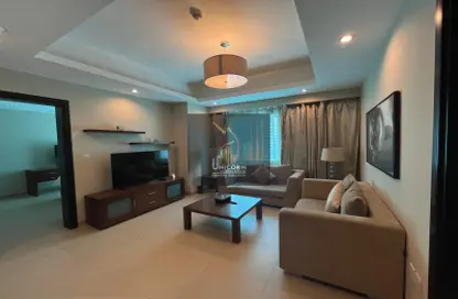 Hotel Apartments - 2 Bedrooms - 3 Bathrooms for rent in West Bay Tower - West Bay - West Bay - Doha