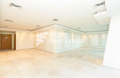 Apartment - 3 Bedrooms - 4 Bathrooms for sale in Zig Zag Tower B - Zig Zag Towers - West Bay - Doha