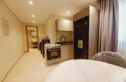 Apartment - 1 Bathroom for rent in Al Aman Street - Umm Ghuwailina - Doha