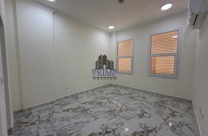 Apartment - 2 Bedrooms - 3 Bathrooms for rent in Salwa Road - Al Aziziyah - Doha Apartment - 2 Bedrooms - 3 Bathrooms for rent in Salwa Road - Al Aziziyah - Doha