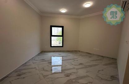 شقة - غرفة نوم - 2 حمامات للايجار في شارع انس - فريج بن محمود الشمالي - فريج بن محمود - الدوحة