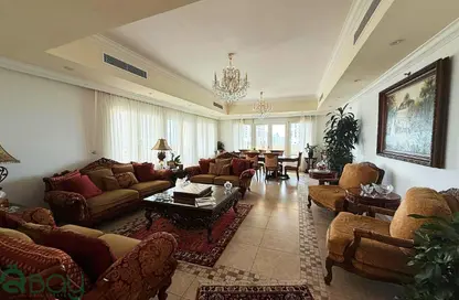 Apartment - 3 Bedrooms - 4 Bathrooms for sale in West Porto Drive - Porto Arabia - The Pearl Island - Doha