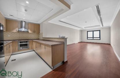Apartment - Studio - 1 Bathroom for rent in West Porto Drive - Porto Arabia - The Pearl Island - Doha