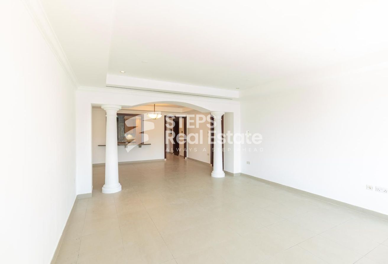Luxurious Apartment with Balcony for Rent