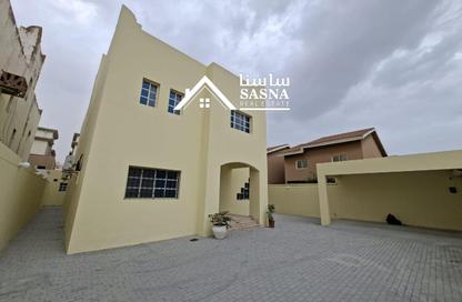 Villa - 5 Bedrooms - 5 Bathrooms for rent in Al Maamoura - Al Maamoura - Doha
