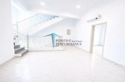 مجمع سكني - 4 غرف نوم - 3 حمامات للايجار في عين خالد - الدوحة