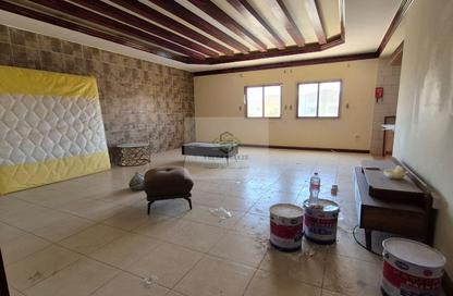 Apartment - 3 Bedrooms - 2 Bathrooms for rent in New Salata - Salata - Doha