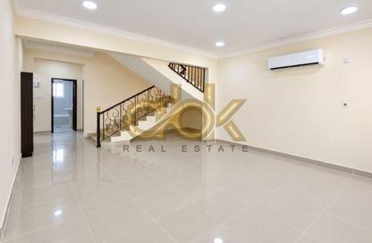 Villa - 5 - 6 for rent in Al Duhail - Al Duhail - Doha