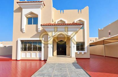 Villa - 5 - 6 for rent in Al Duhail - Al Duhail - Doha