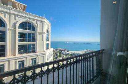 Apartment - 3 Bedrooms - 5 Bathrooms for rent in Floresta Gardens - Floresta Gardens - The Pearl Island - Doha