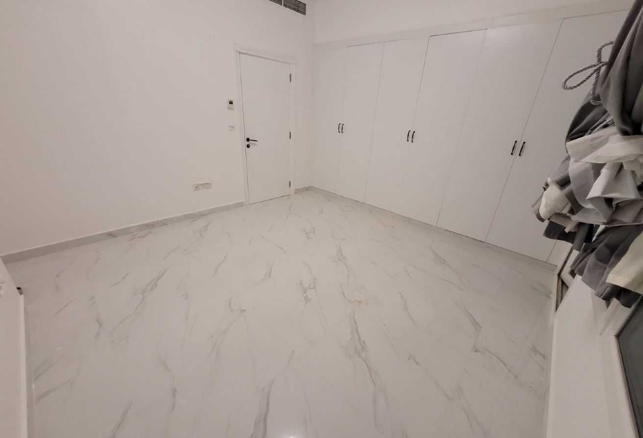 2 BHK nice  full mirina view big holl thumbnail 11