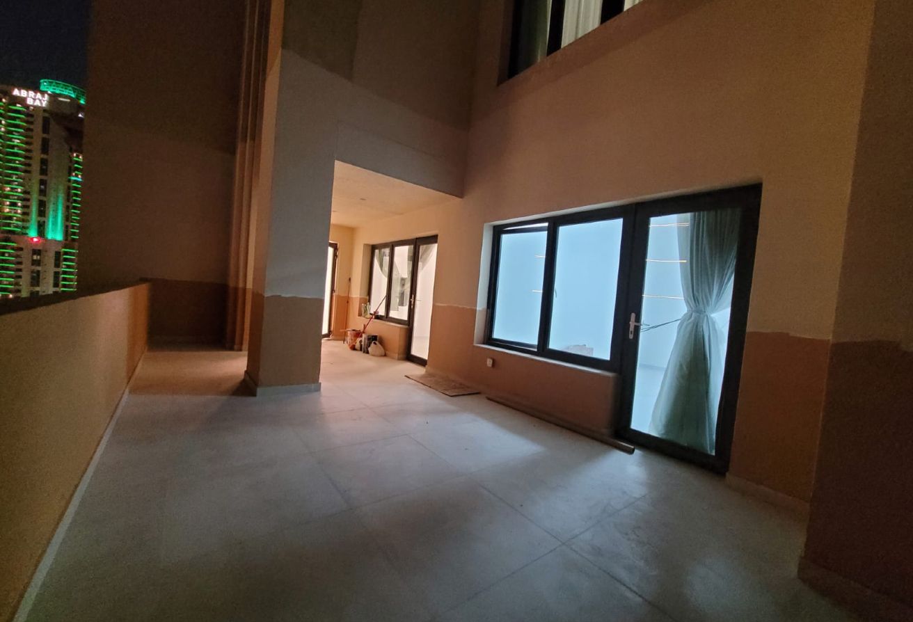 2 BHK nice  full mirina view big holl thumbnail 8