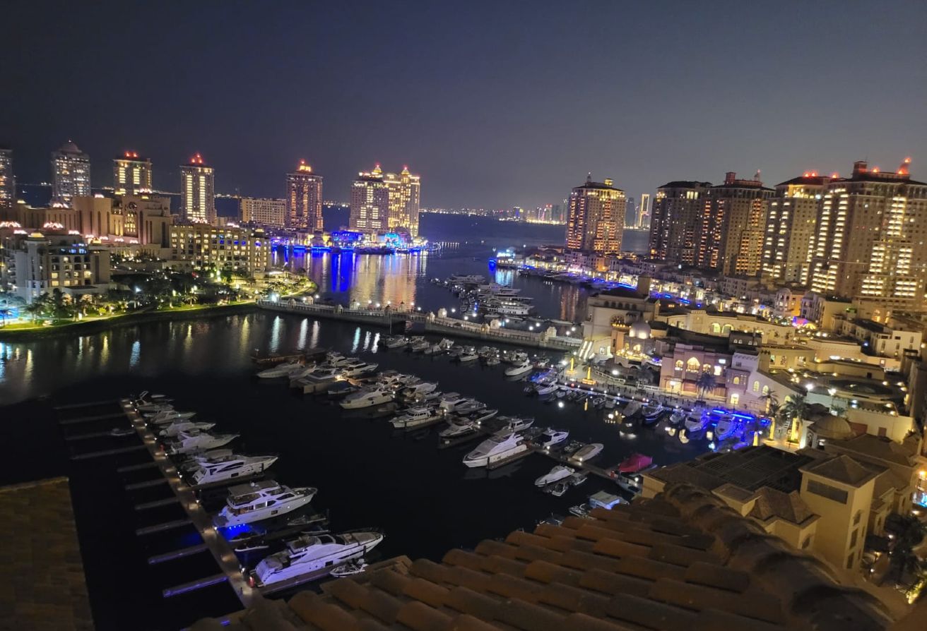 2 BHK nice  full mirina view big holl thumbnail 17