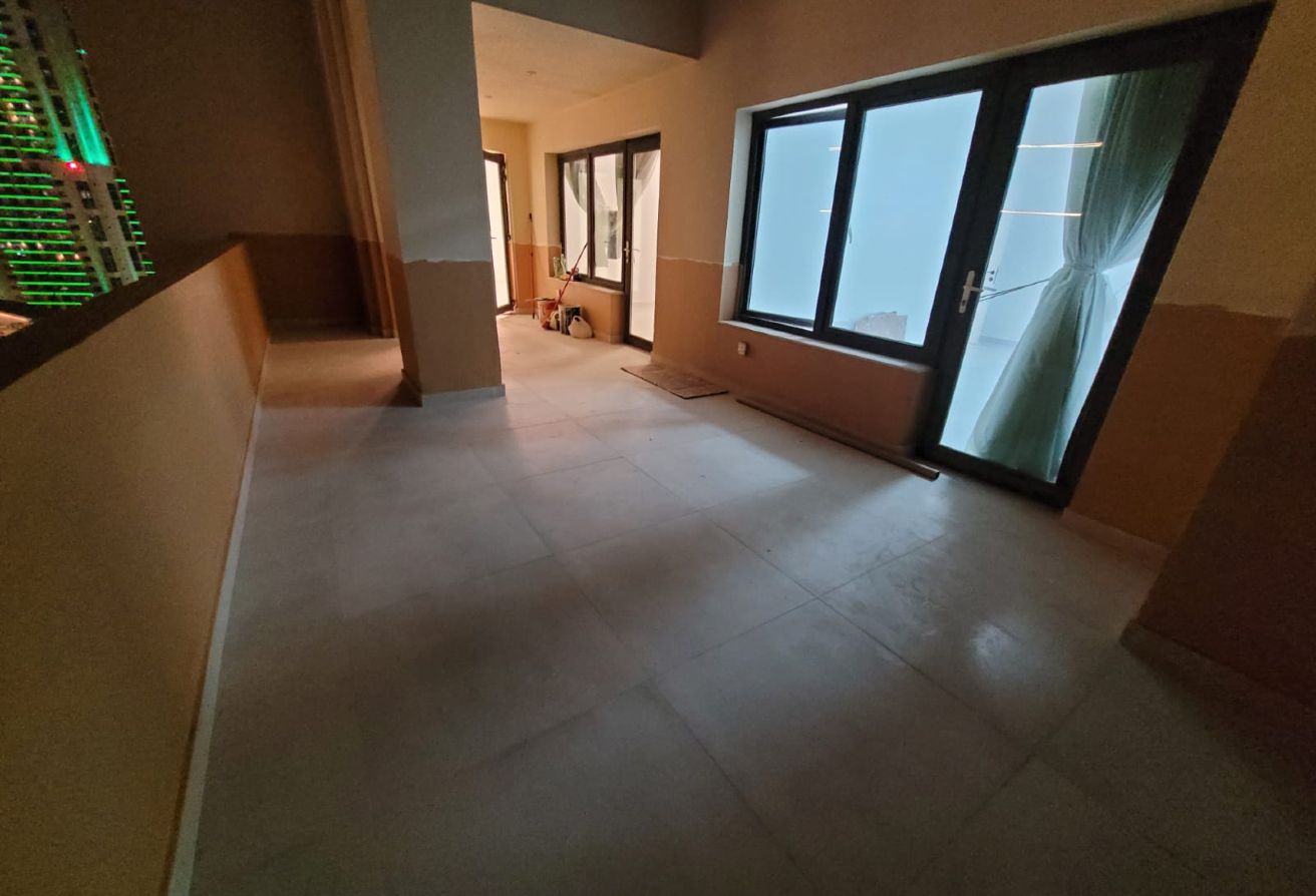 2 BHK nice  full mirina view big holl thumbnail 4