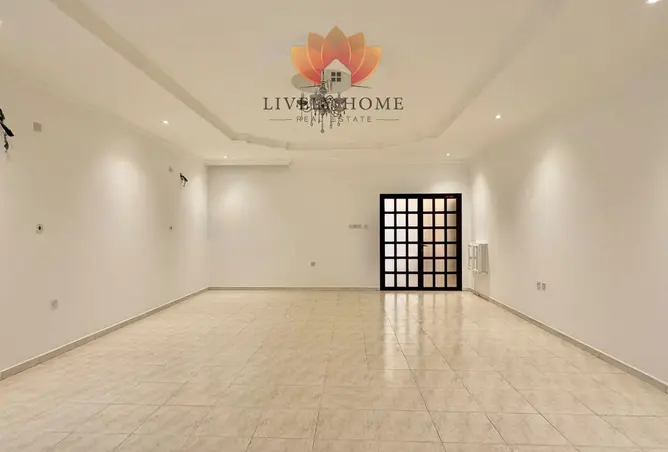 62351400 - Property Image 2