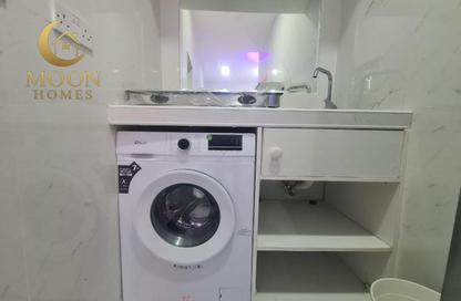 Apartment - Studio - 1 Bathroom for rent in Umm Ghwailina Comm - Umm Ghuwalina - Umm Ghuwailina - Doha